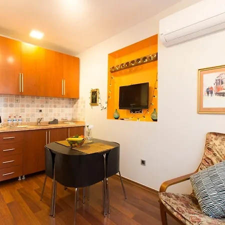 One Bedroom Suites Istanbul *